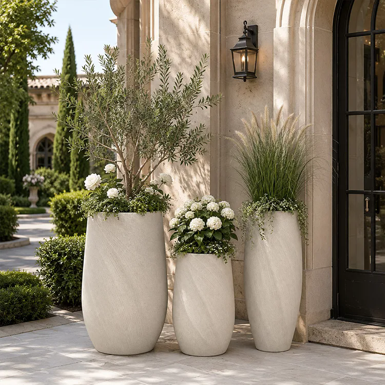 Paano Napapabuti ng isang Fiberglass Planter ang Pagganap ng Disenyo ng Panlabas na Landscape?